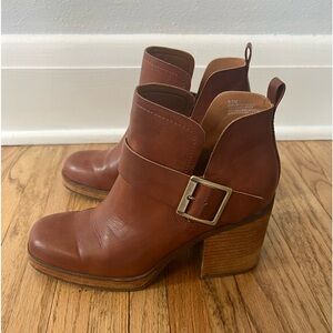Korks Karie bootie, Brown, size 9.5